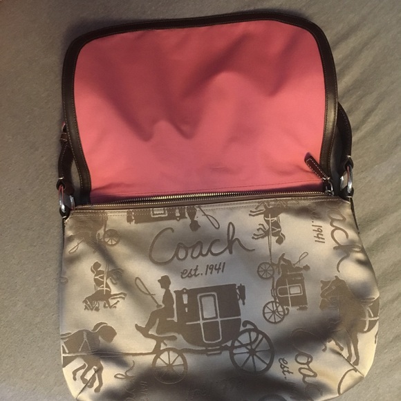 Authentic Coach purse. - Picture 3 of 5